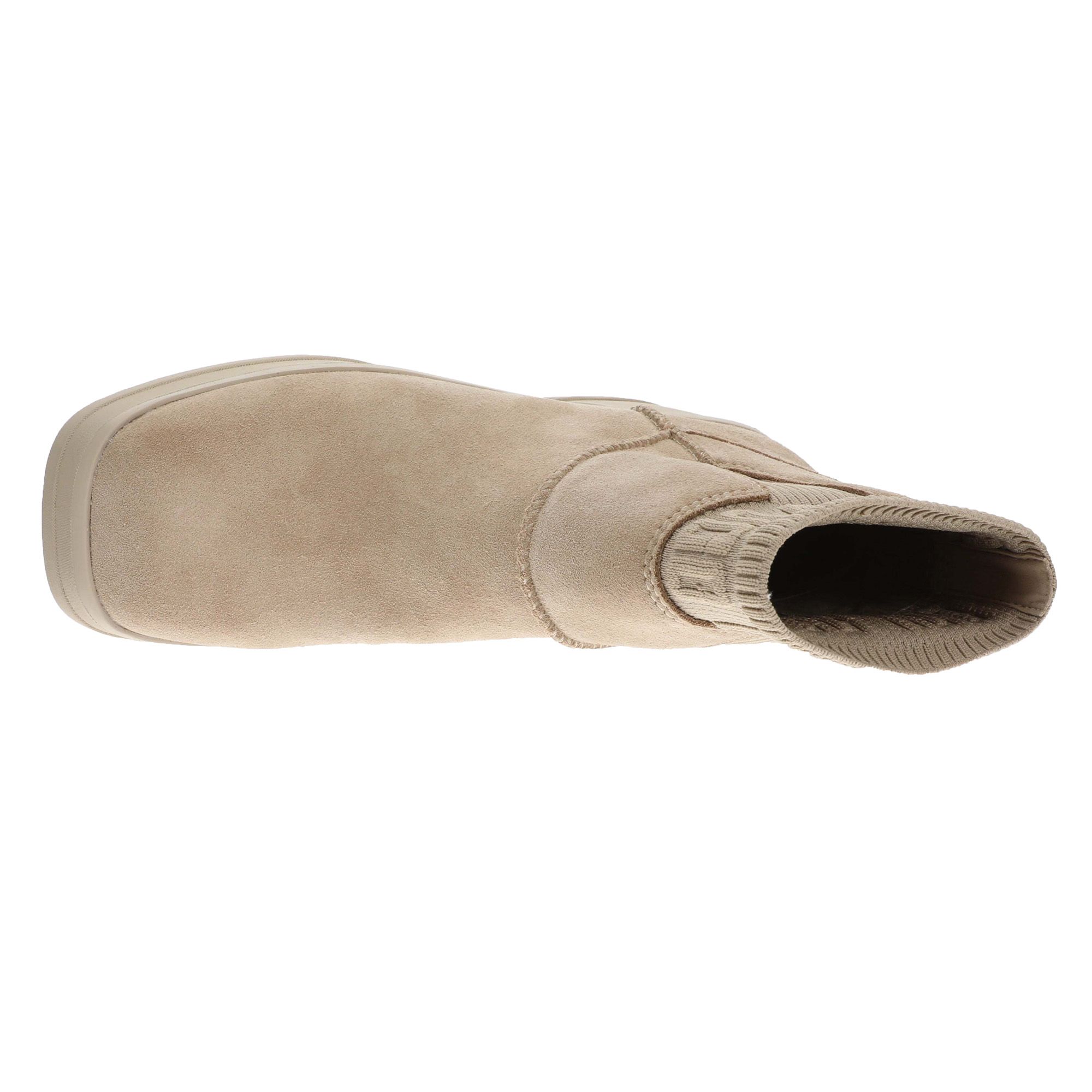 UGG® Moxy Chelsea (Women's) | Maryland Square