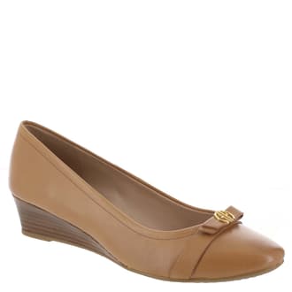 Trotters Women’s DEA Pump – Slingback Low Heel, Nude, Comfortable Dress Shoe